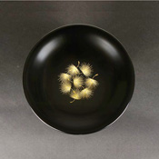 Wajima Lacquer Confectionery Bowl (Size 7) Gold-Inlaid Falling Blossoms 