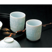 Kaizan Kiln, Narcissus Pattern Paired Yunomi Cups