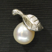 Pin Brooch (Pear)