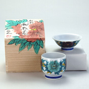 Wagahai (My Cup) Set, Two-Color Peony by Masato