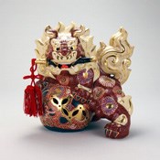 No. 10 Tsurugi Lion, Decoration