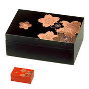 Small Box, Gold Sakura