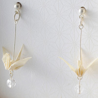 Crane Pierced Earrings #04 Triangle, White