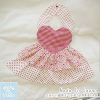 Think-B Dress-Up Bib, Heart Floral Pattern [Made In Japan] [Home Goods]