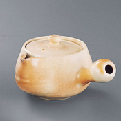 Gohonte Round Teapot (w/Strainer)