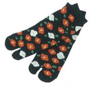 KUROCHIKU Japanese-Style Tabi Socks - Camellia 